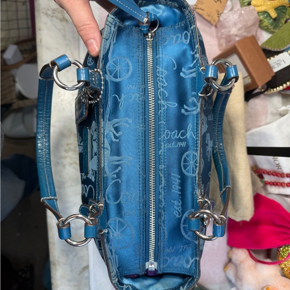 Coach East West Gallery Tote featuring iconic Horse and Carriage - Picture 5 of 8